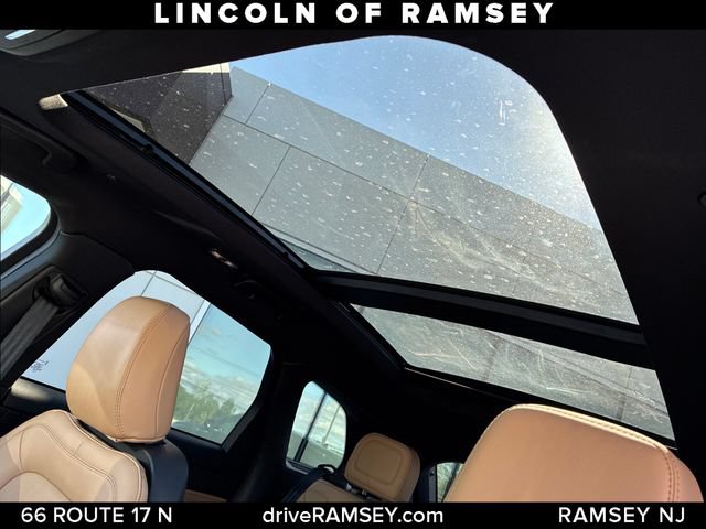 Used 2022 Lincoln Corsair Reserve w/ Equipment Group 201A AWD/4WD image 15