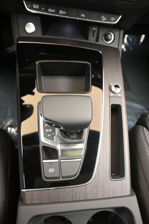 Certified 2025 Audi Q5 2.0T Premium Plus w/ Premium Plus Package image 33