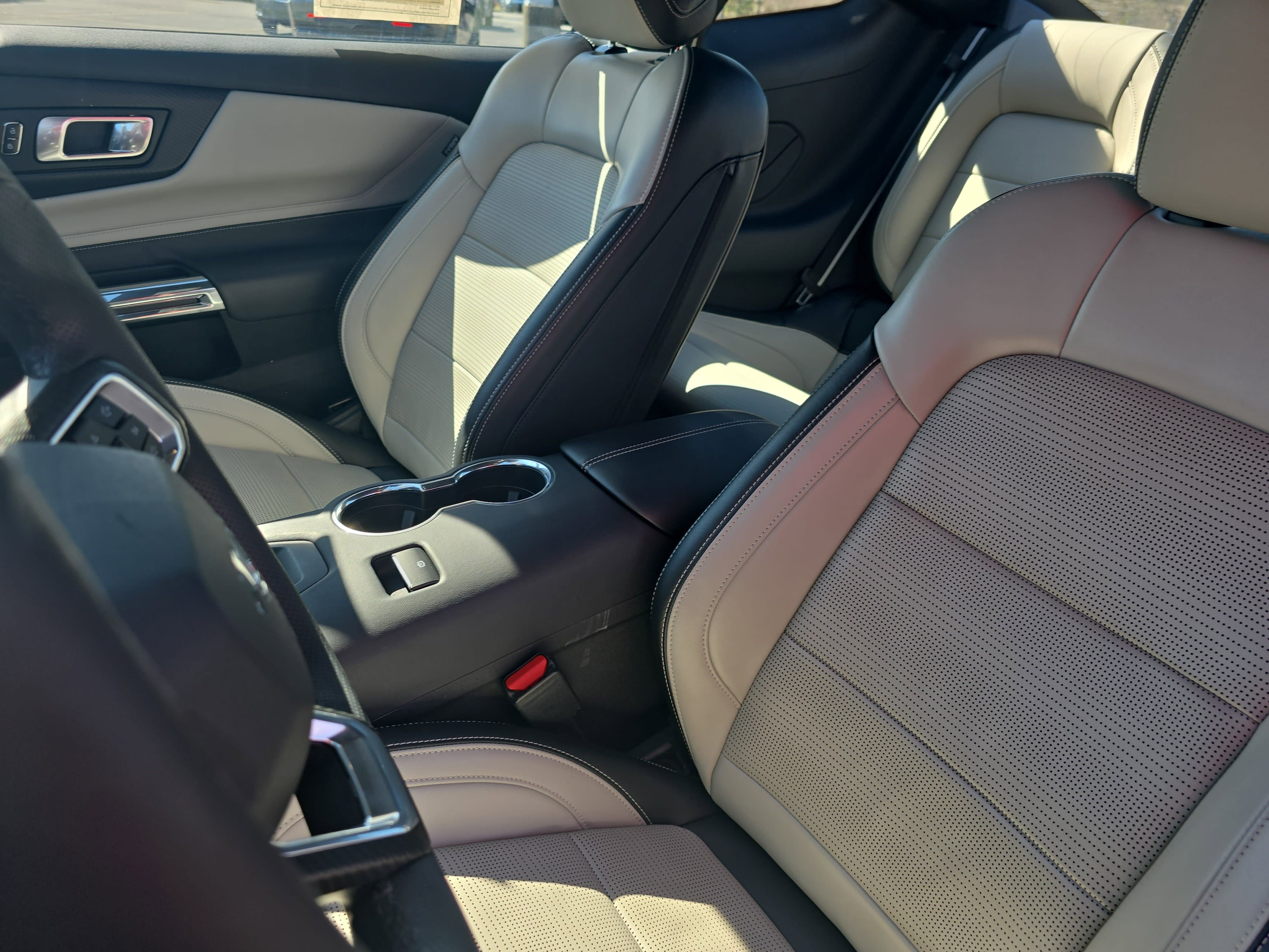 Used 2024 Ford Mustang Premium image 15