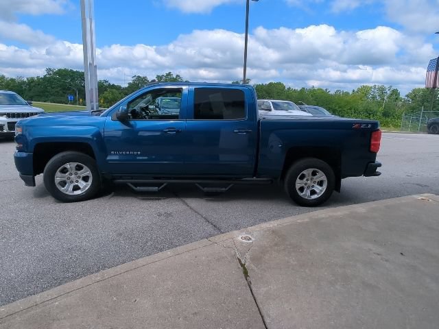 Used 2018 Chevrolet Silverado 1500 LT w/ All Star Edition AWD/4WD image 29