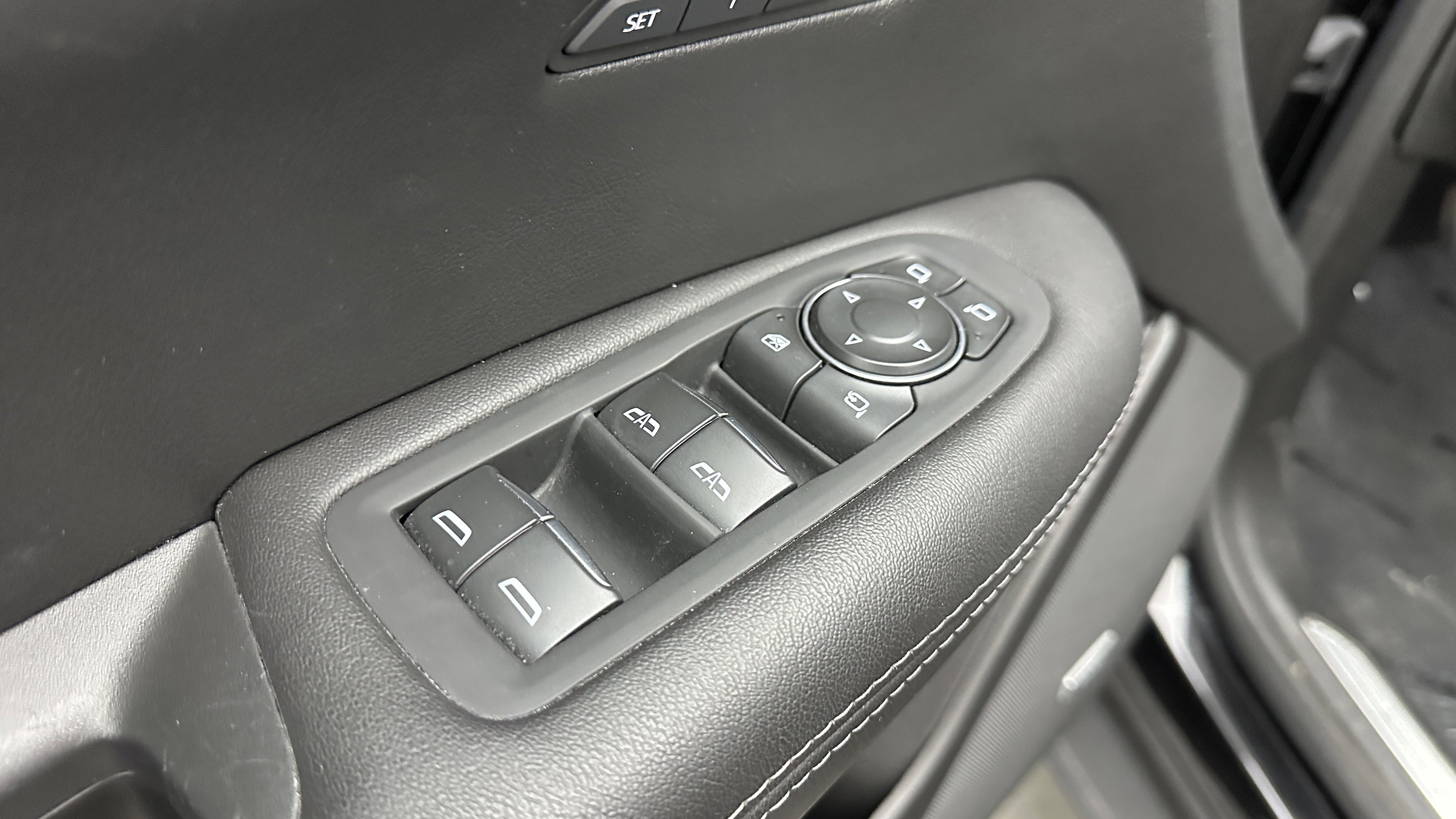 Used 2025 Cadillac XT5 Premium Luxury image 14