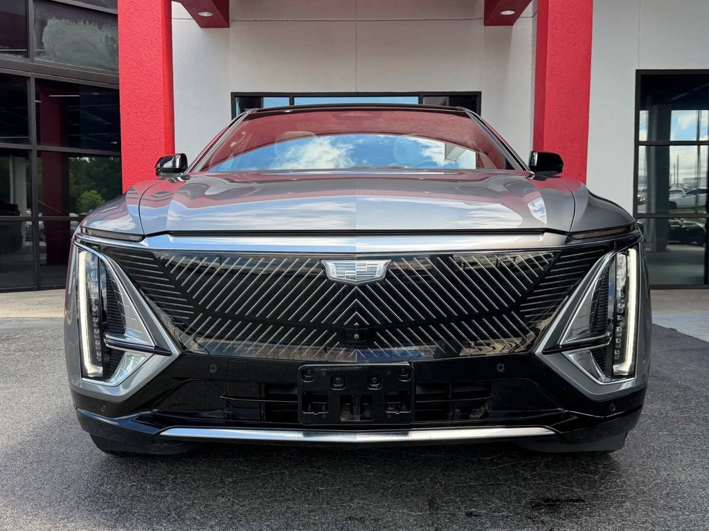 Used 2023 Cadillac Lyriq 2WD image 3
