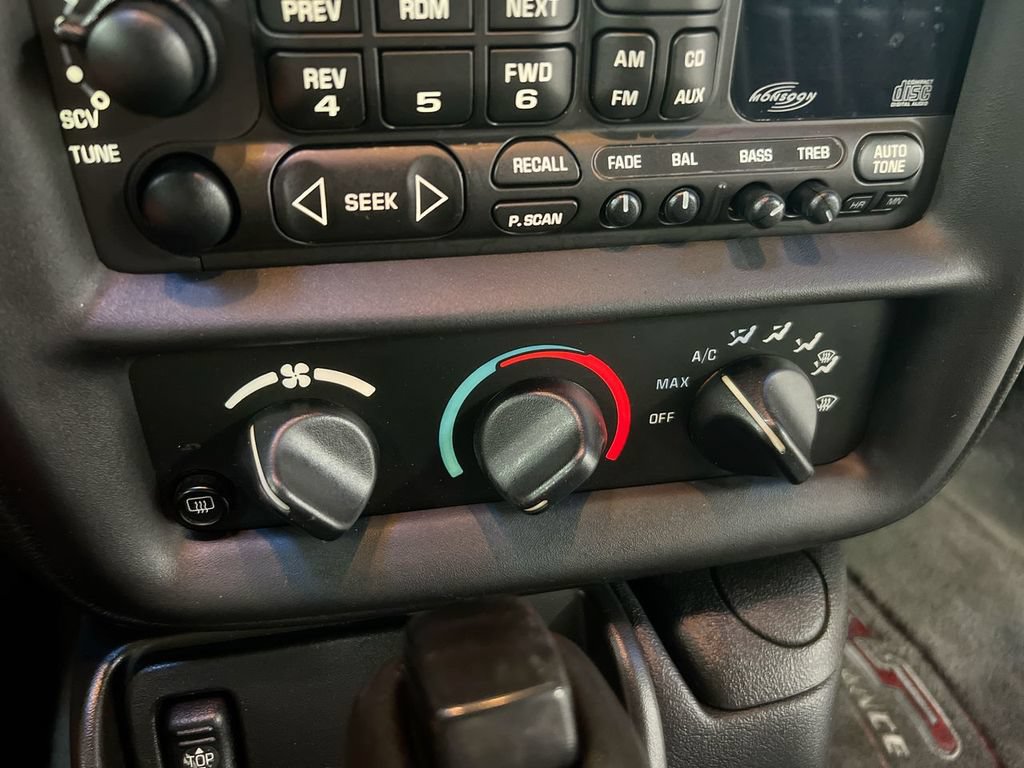 Used 2002 Chevrolet Camaro Z28 RWD image 15