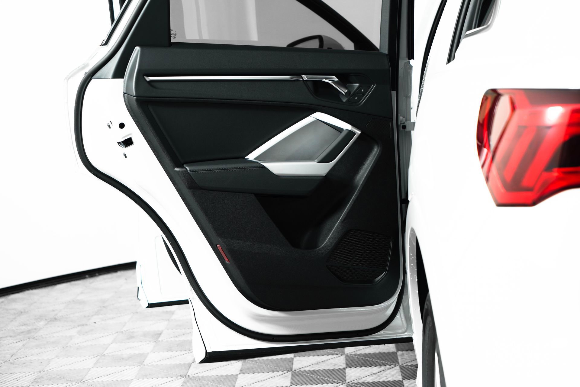 New 2025 Audi Q3 2.0T Premium image 15