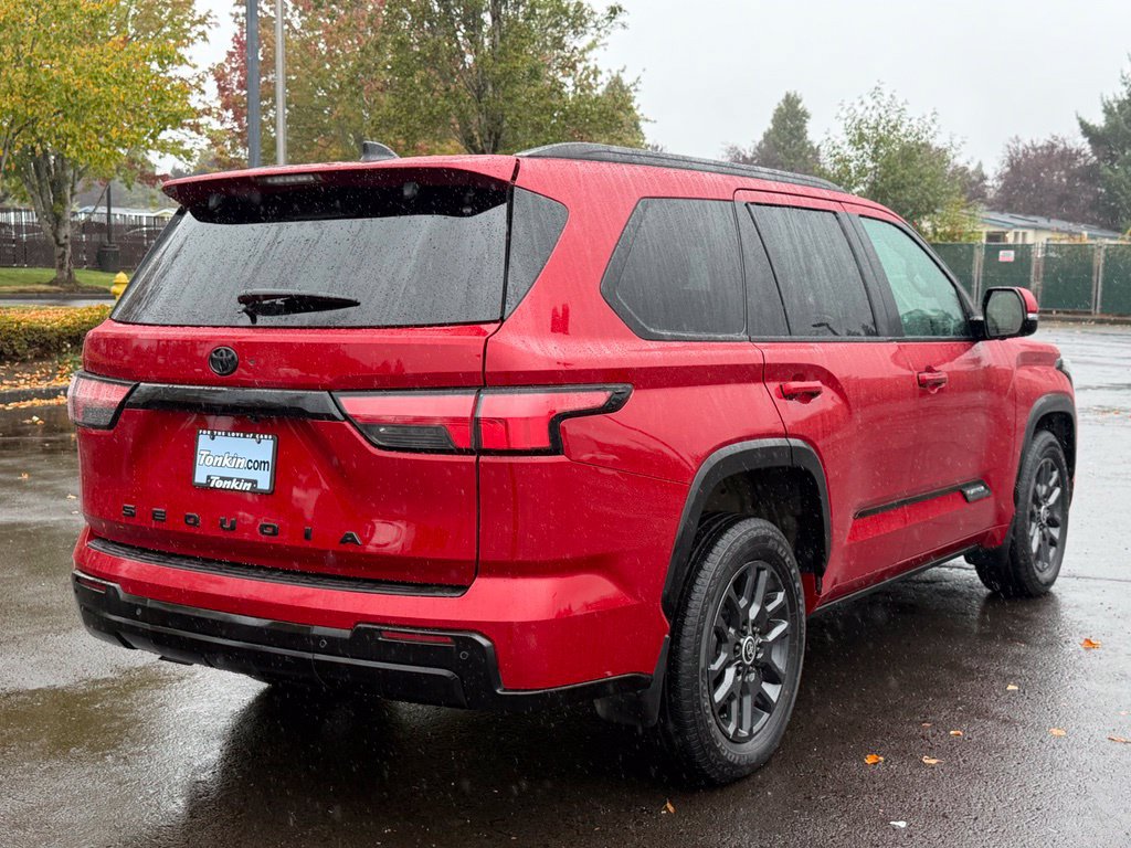 Used 2024 Toyota Sequoia Platinum AWD/4WD image 8