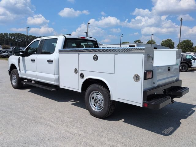 New 2026 Ford F250 XL w/ XL Chrome Package AWD/4WD image 6