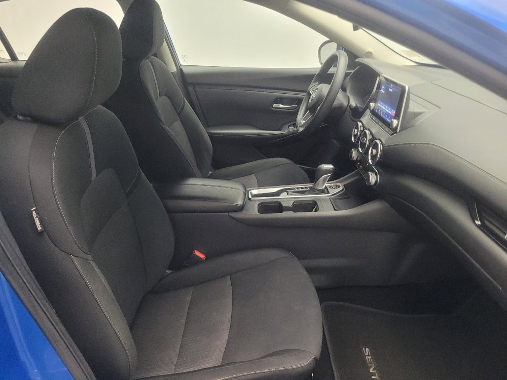 Used 2025 Nissan Sentra SV FWD image 21