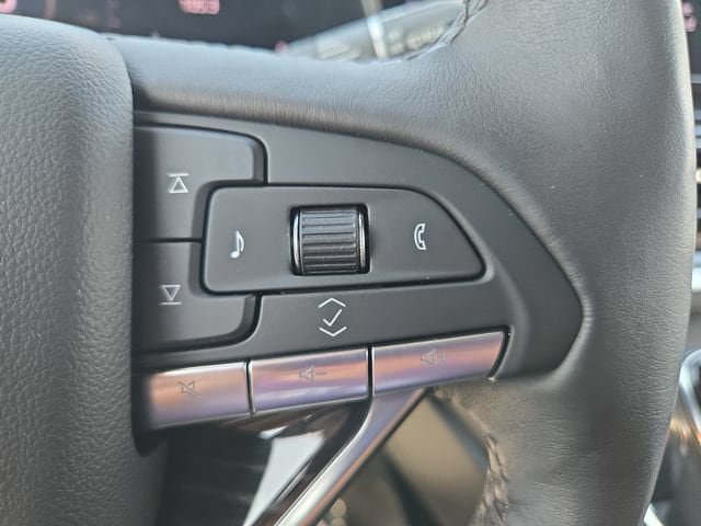 Certified 2023 Cadillac Escalade Sport w/ LPO, ONYX Package AWD/4WD image 24