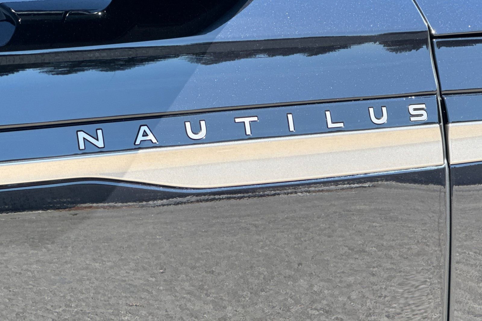 Certified 2024 Lincoln Nautilus Black Label image 28