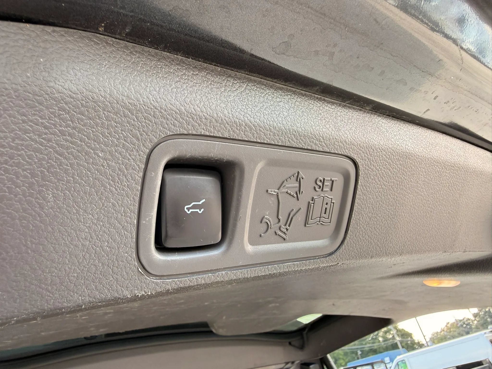 Used 2020 Ford Expedition Max Limited RWD image 16