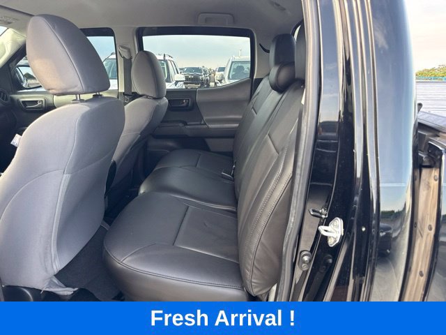 Used 2023 Toyota Tacoma SR AWD/4WD image 3
