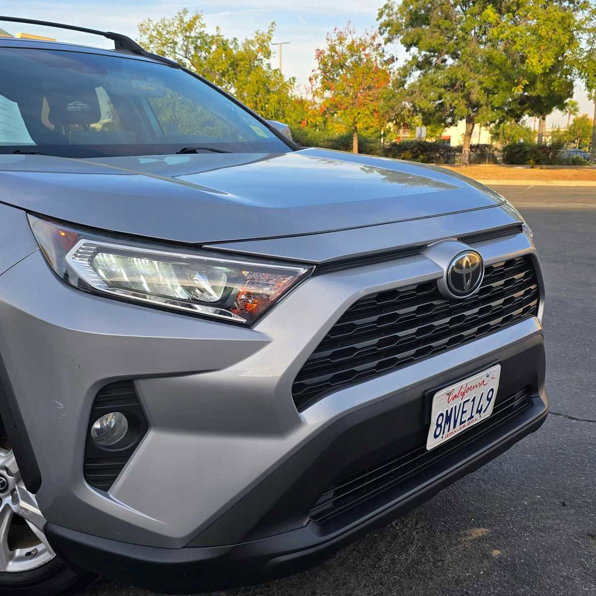 Used 2019 Toyota RAV4 XLE image 9