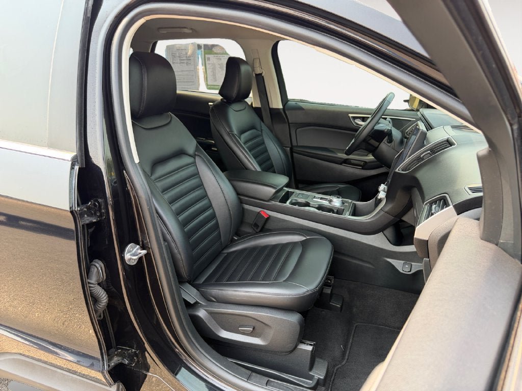 Used 2024 Ford Edge SEL AWD/4WD image 12