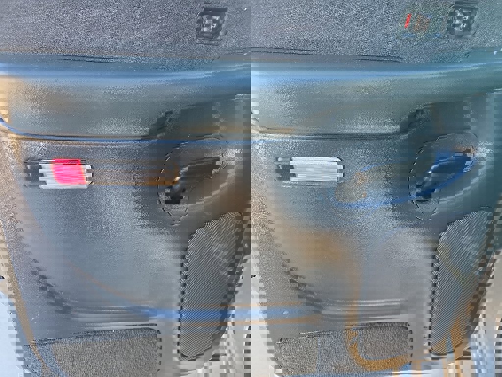 Used 2001 Chevrolet Silverado 2500 LS w/ Off-Road Skid Plate Pkg image 15