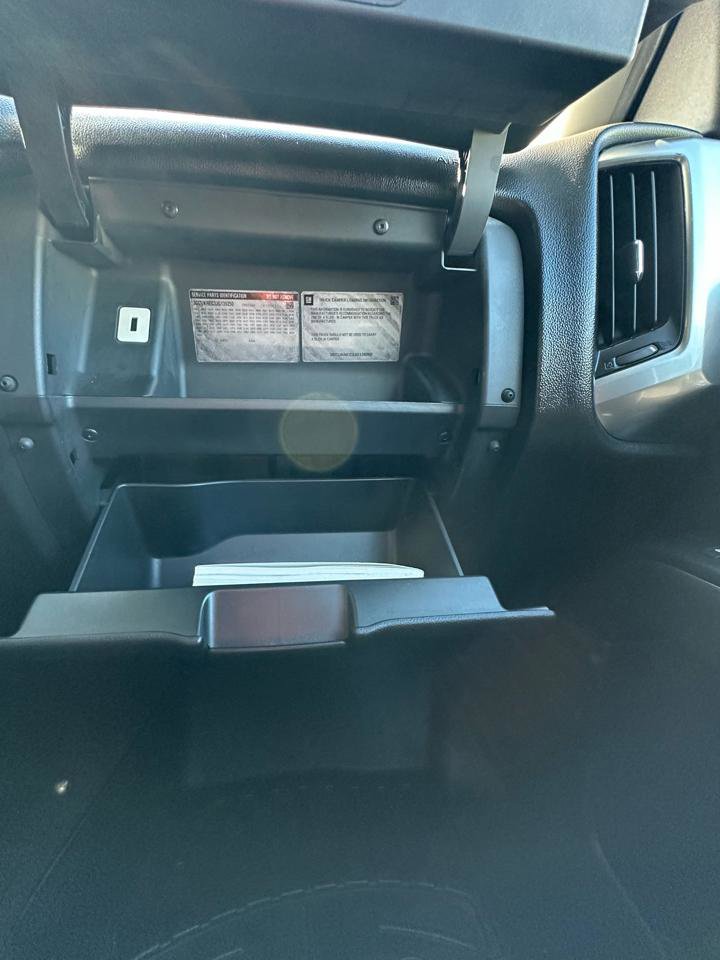 Used 2018 Chevrolet Silverado 1500 LT w/ All Star Edition image 29