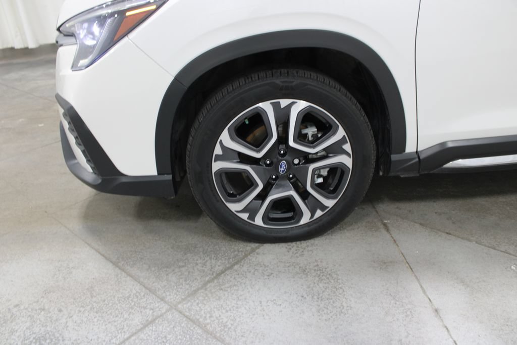 Used 2023 Subaru Ascent Limited w/ Technology Package AWD/4WD image 14