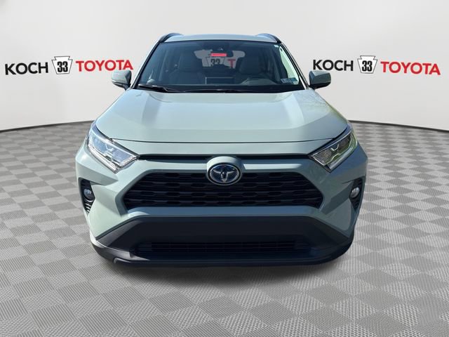 Used 2021 Toyota RAV4 XLE Premium AWD/4WD image 2