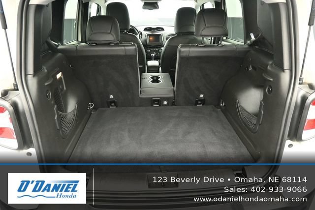 Used 2018 Jeep Renegade Limited AWD/4WD image 36