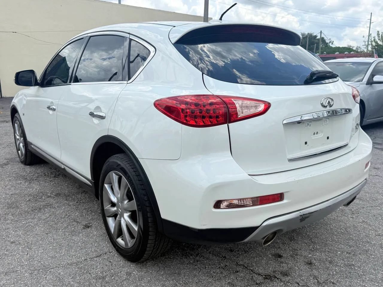 Used 2017 INFINITI QX50 2WD image 5