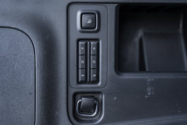 Used 2025 Ford Expedition Active image 18