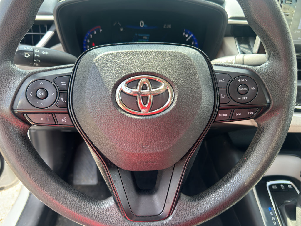Used 2021 Toyota Corolla LE w/ Carpet Mat Package (TMS) image 16
