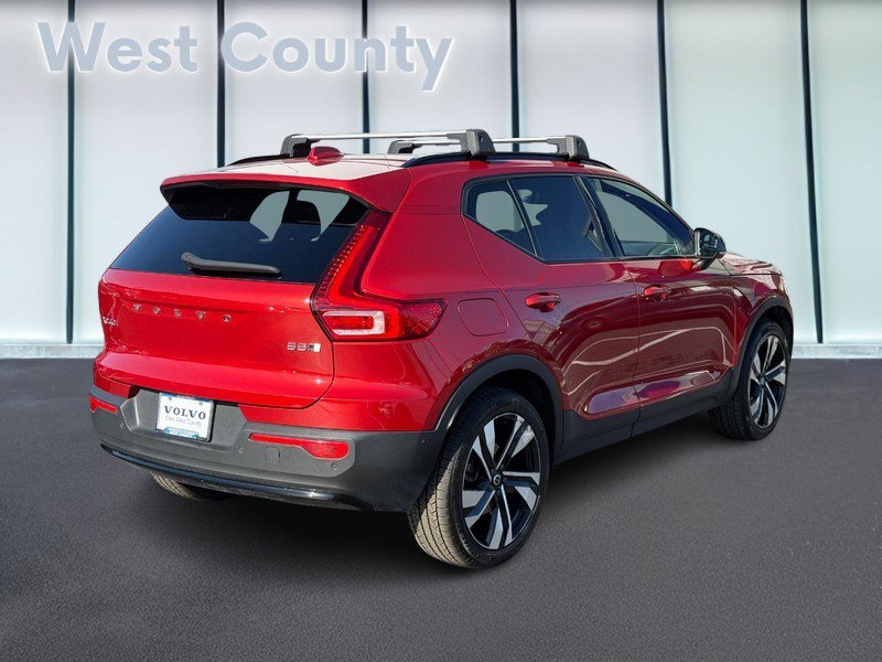 Certified 2023 Volvo XC40 B5 Ultimate w/ Protection Package Premier AWD/4WD image 4