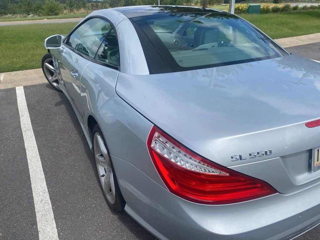 Used 2015 Mercedes-Benz SL 550 image 11