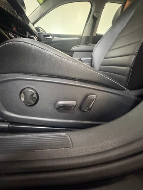 Used 2024 Volkswagen Jetta SE FWD image 14