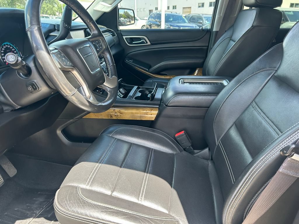 Used 2017 GMC Yukon Denali RWD image 11
