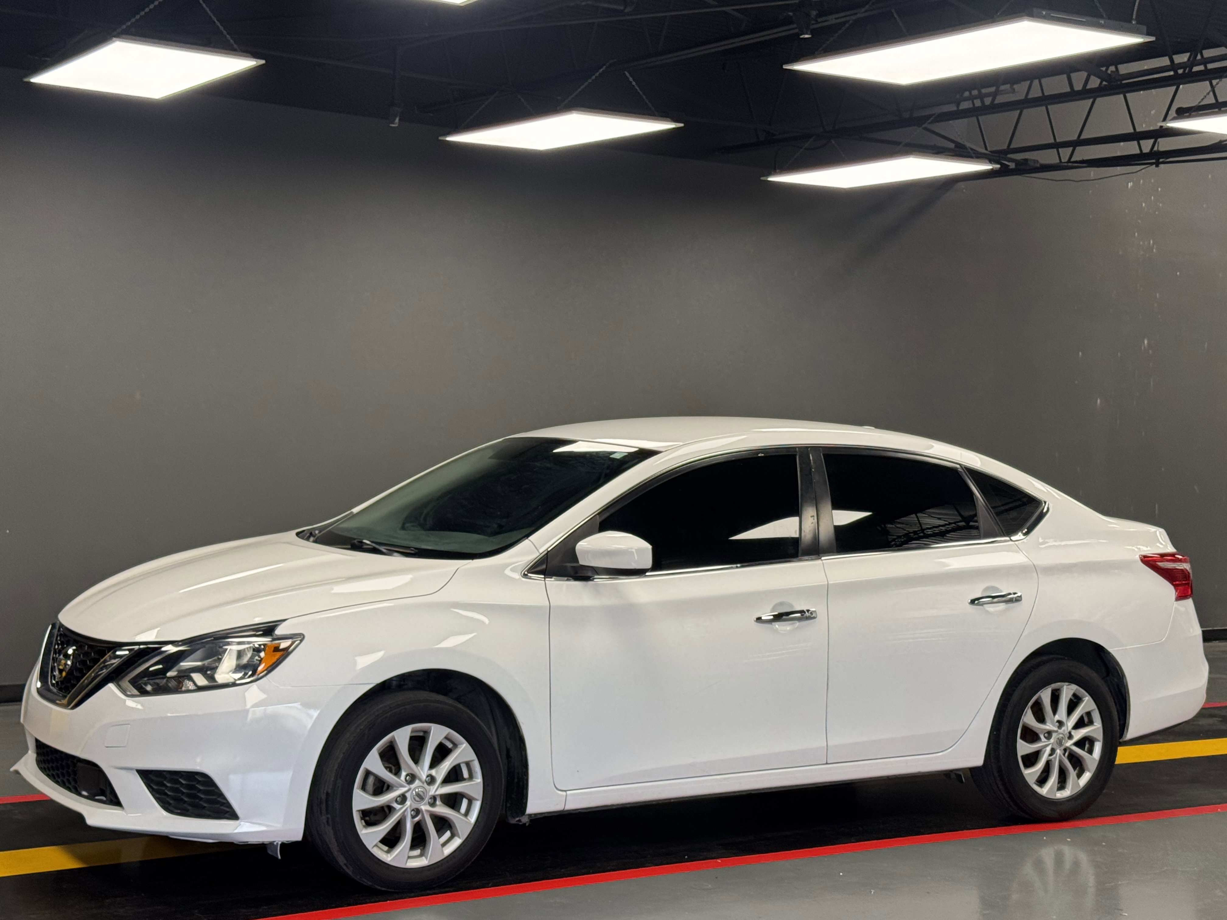 Used 2019 Nissan Sentra SV FWD image 1