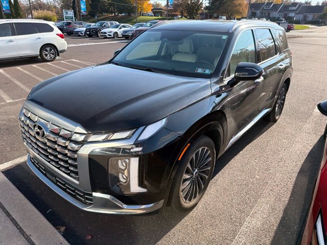 Used 2024 Hyundai Palisade Calligraphy AWD/4WD image 3