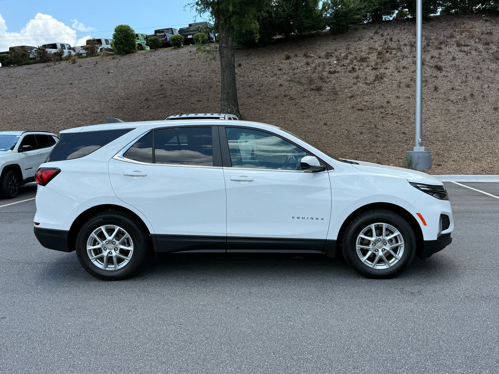 Used 2023 Chevrolet Equinox LT FWD image 6