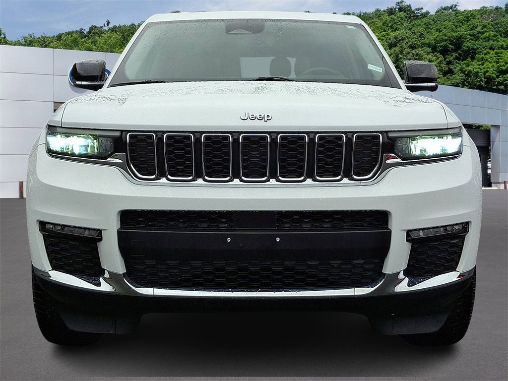 Used 2021 Jeep Grand Cherokee L Limited image 2