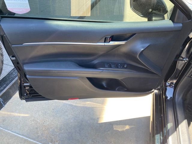 Certified 2022 Toyota Camry SE w/ Cold Weather Package FWD image 15