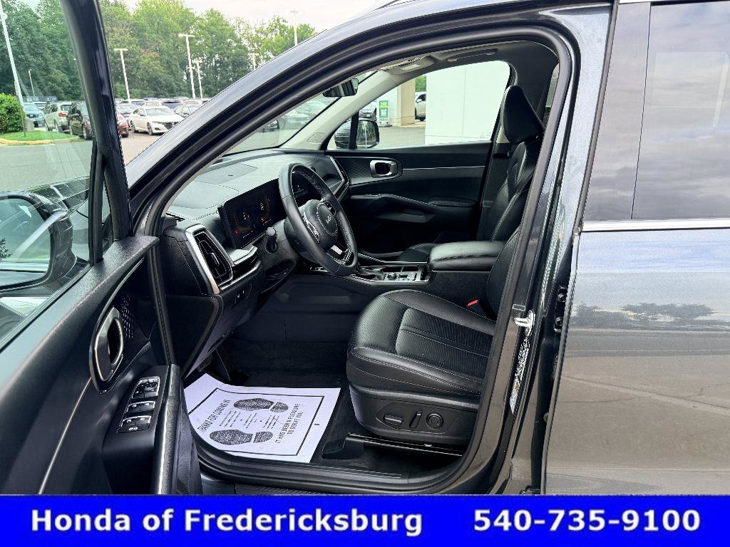 Used 2025 Kia Sorento EX w/ Panoramic Sunroof Package FWD image 32