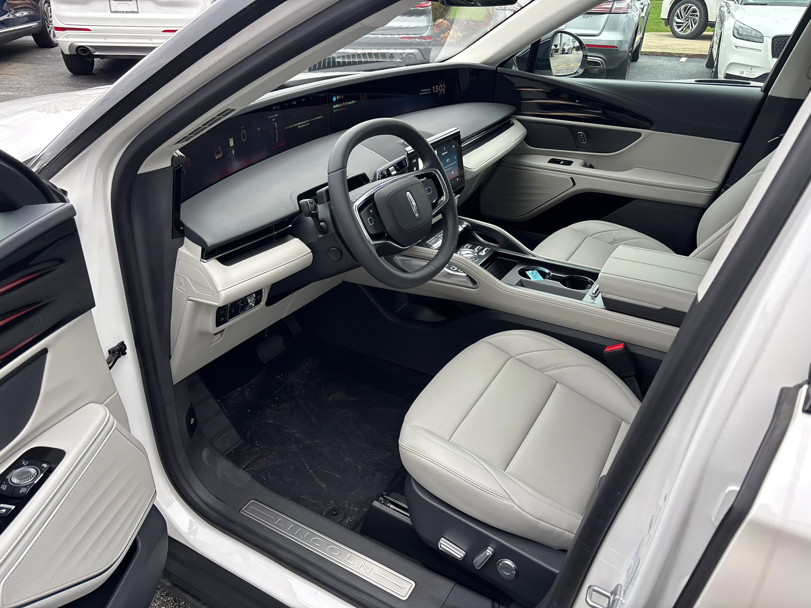 New 2026 Lincoln Nautilus Premier image 26