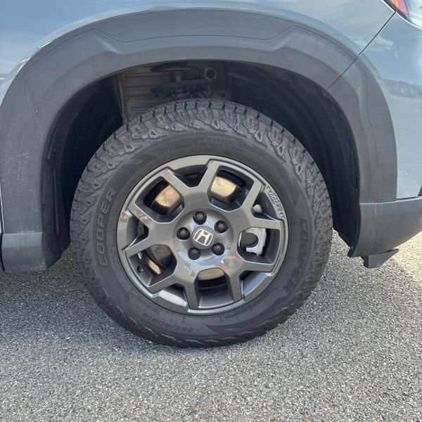 Used 2023 Honda Pilot TrailSport image 29