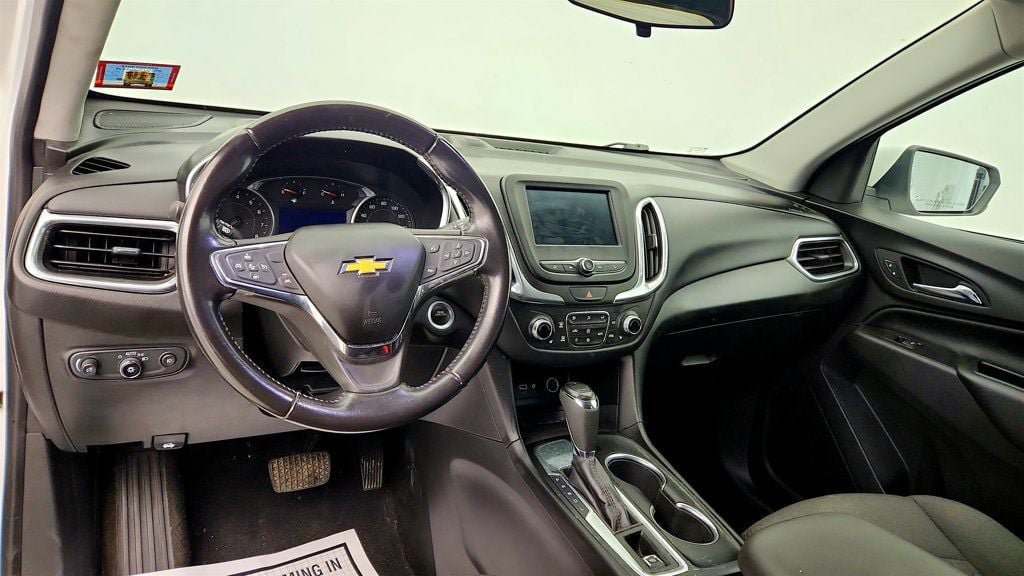 Used 2020 Chevrolet Equinox LT w/ Driver Convenience Package FWD image 11