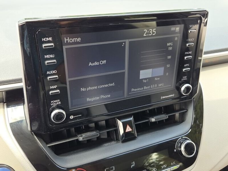 Used 2021 Toyota Corolla LE FWD image 22