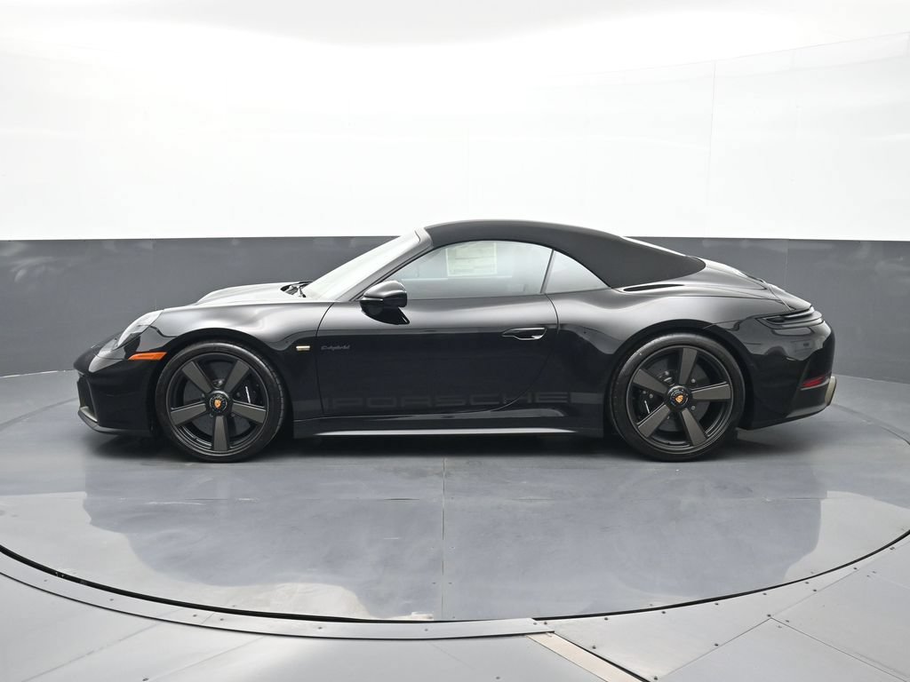 New 2026 Porsche 911 GTS RWD image 2