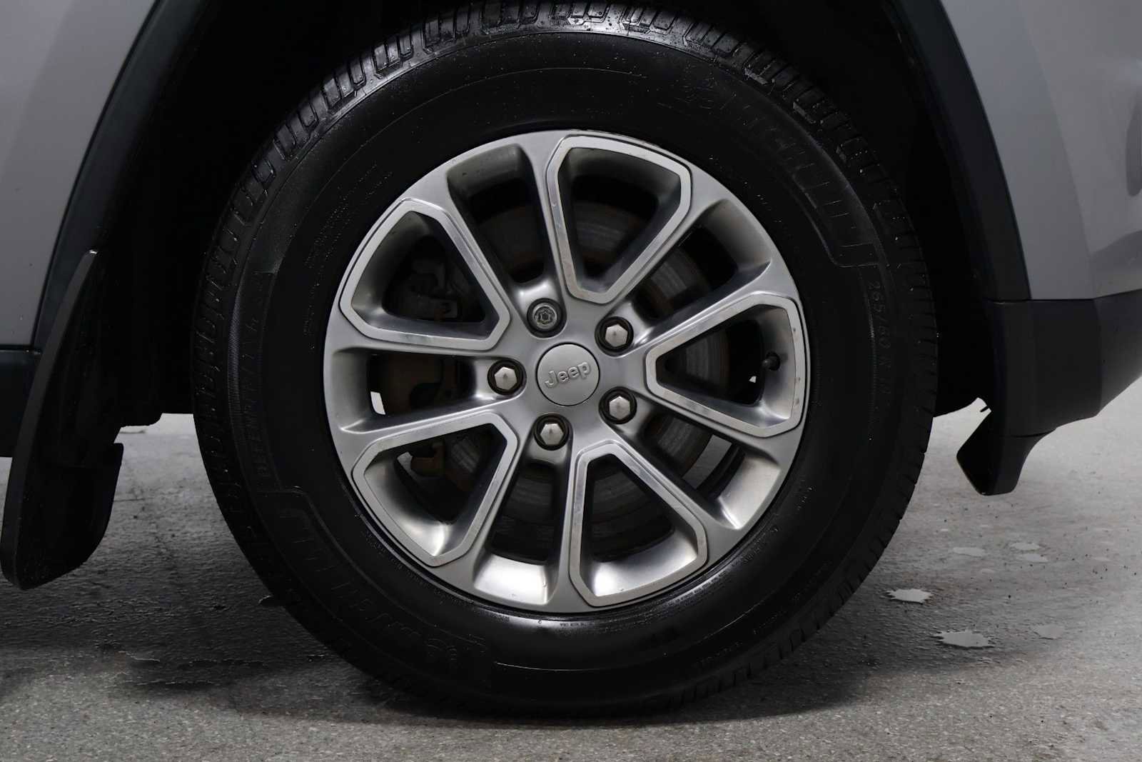 Used 2014 Jeep Grand Cherokee Limited w/ Trailer Tow Group IV image 12