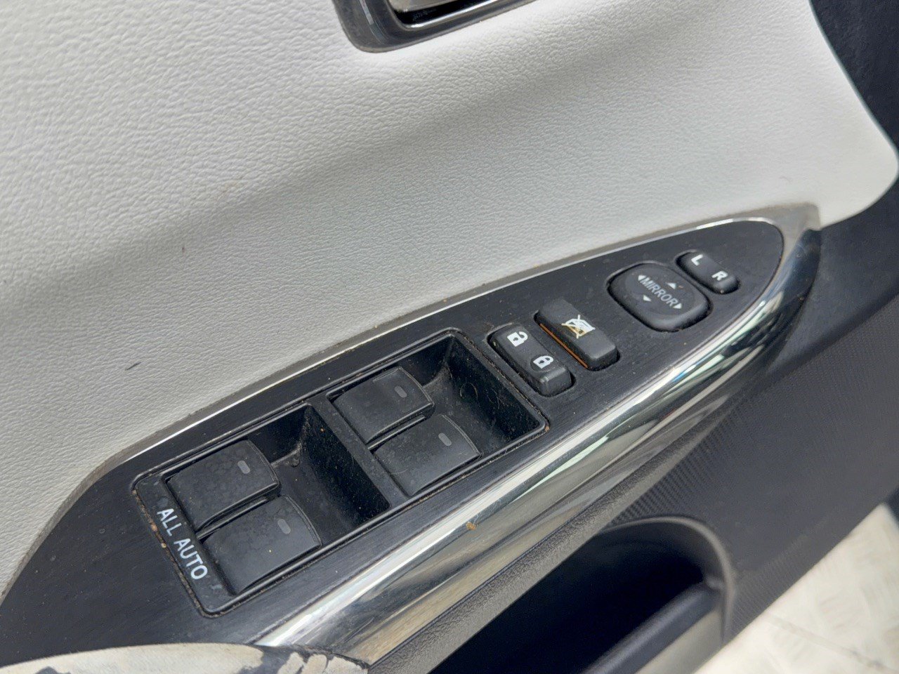Used 2016 Toyota Avalon XLE FWD image 15