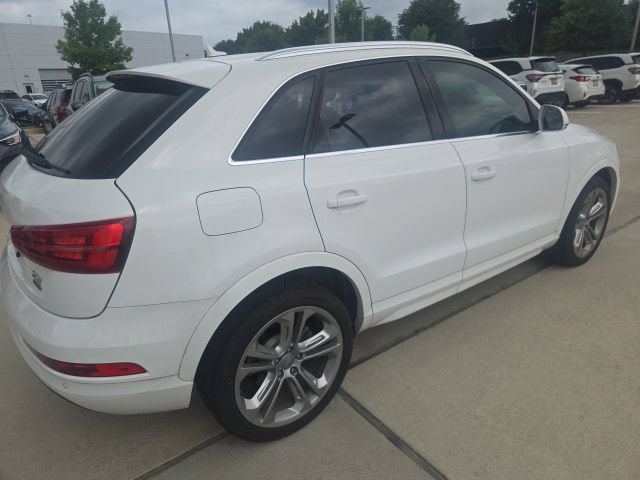 Used 2017 Audi Q3 2.0T Premium Plus w/ Premium Plus Package AWD/4WD image 3