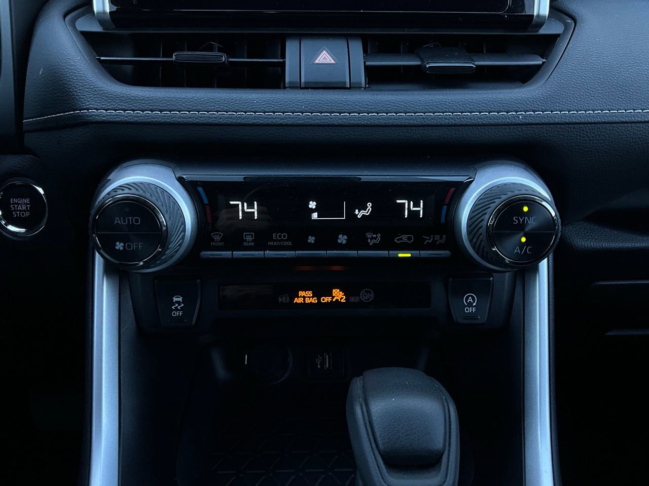 Used 2025 Toyota RAV4 XLE image 28