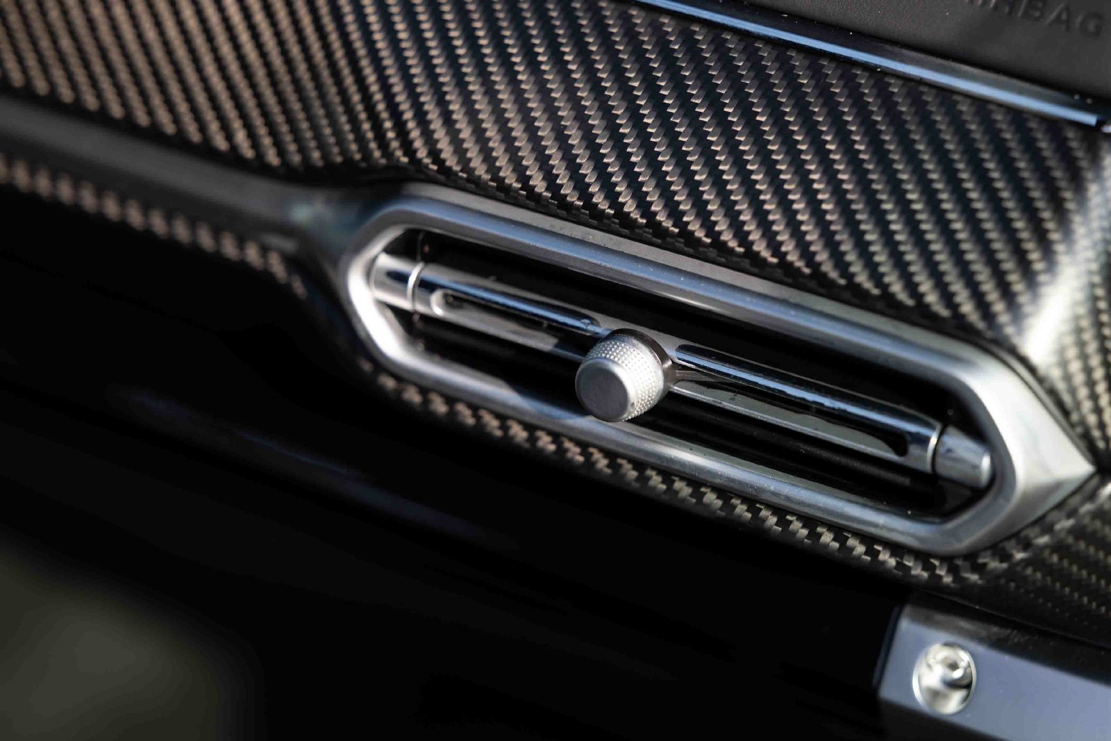 New 2026 Aston Martin V8 Vantage S RWD image 23