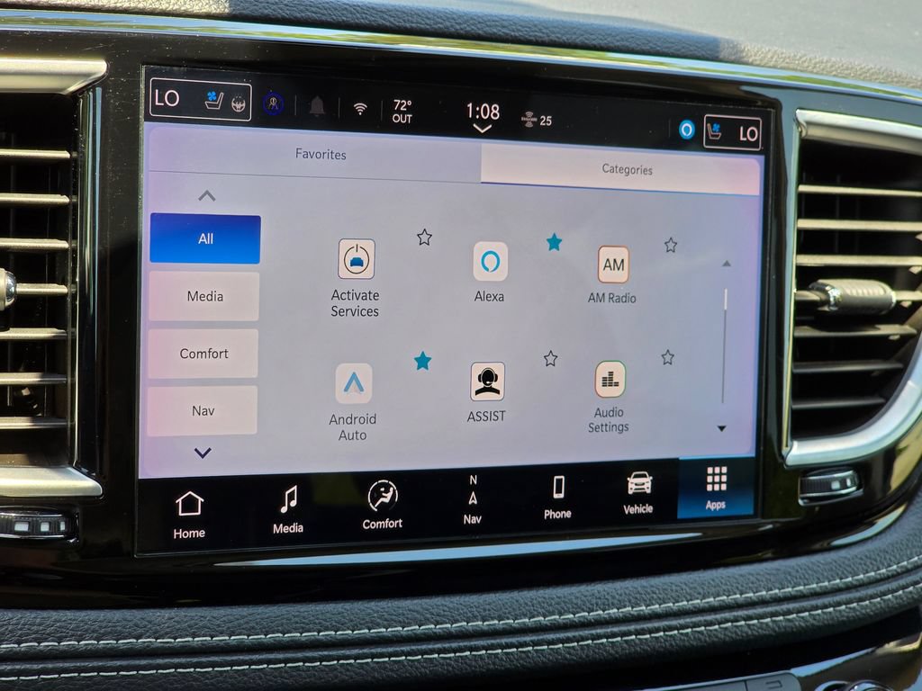 Used 2024 Chrysler Pacifica Limited FWD image 40