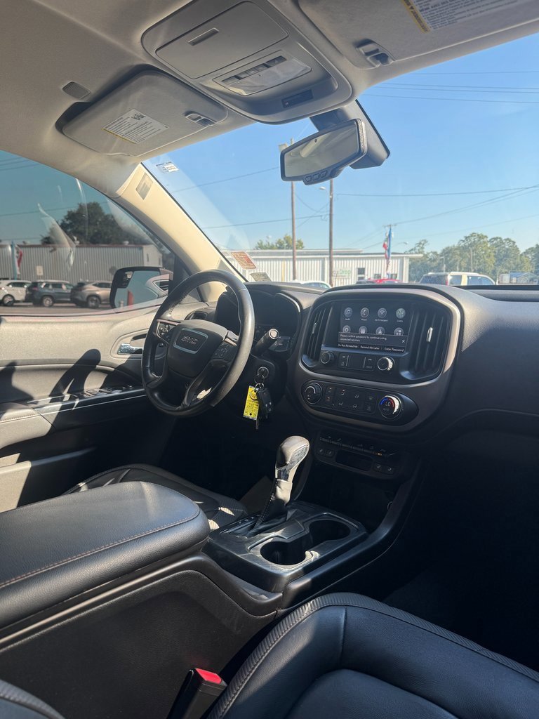 Used 2022 GMC Canyon AT4 image 9