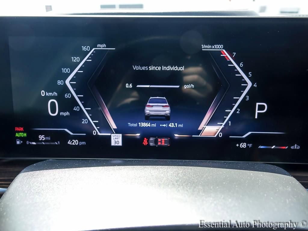 Used 2026 BMW X7 xDrive40i AWD/4WD image 4