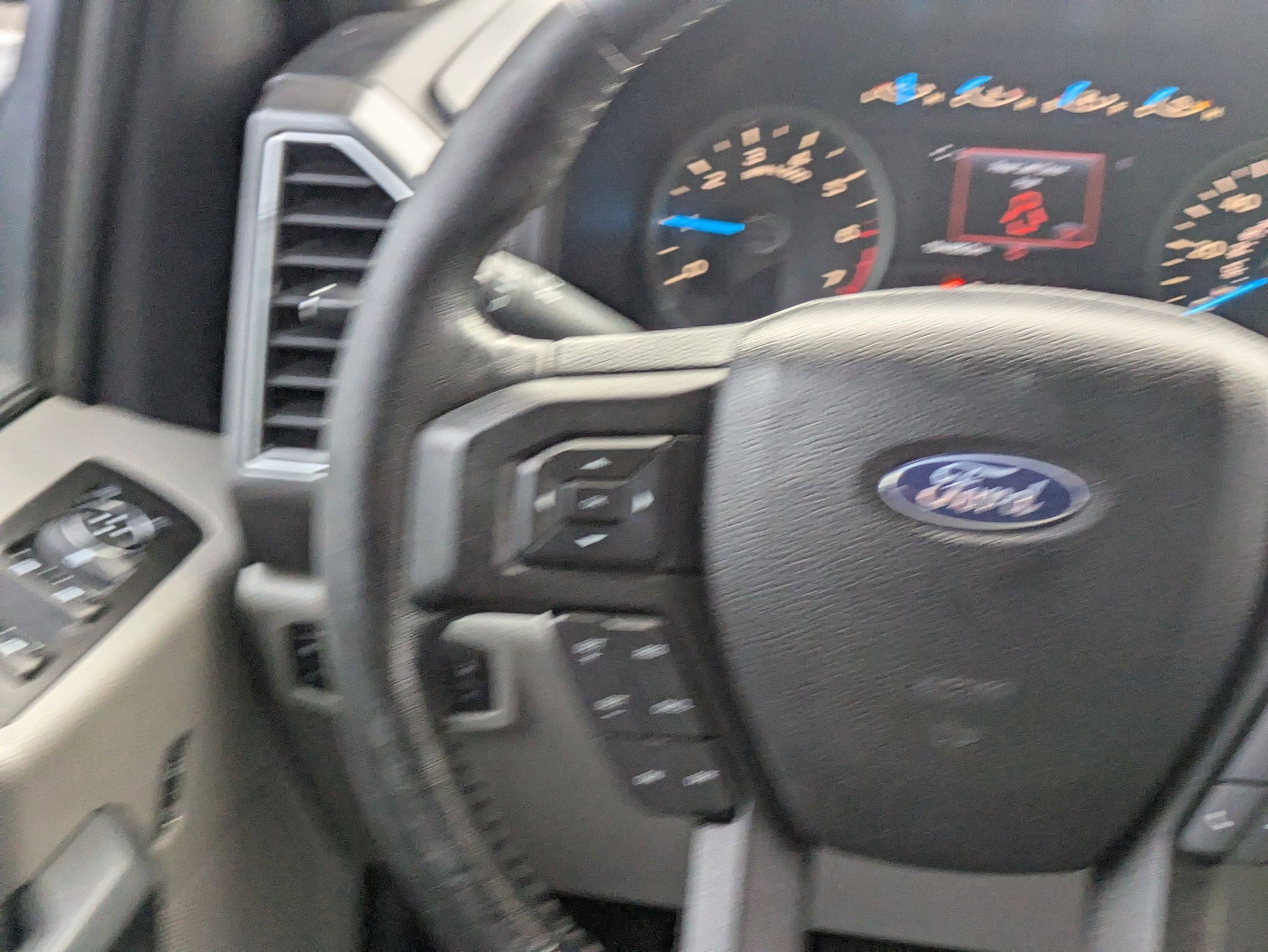 Used 2017 Ford F150 XLT w/ Equipment Group 302A Luxury image 21