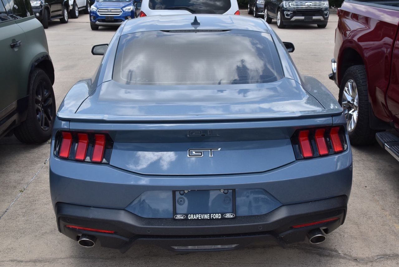 Used 2025 Ford Mustang GT RWD image 6